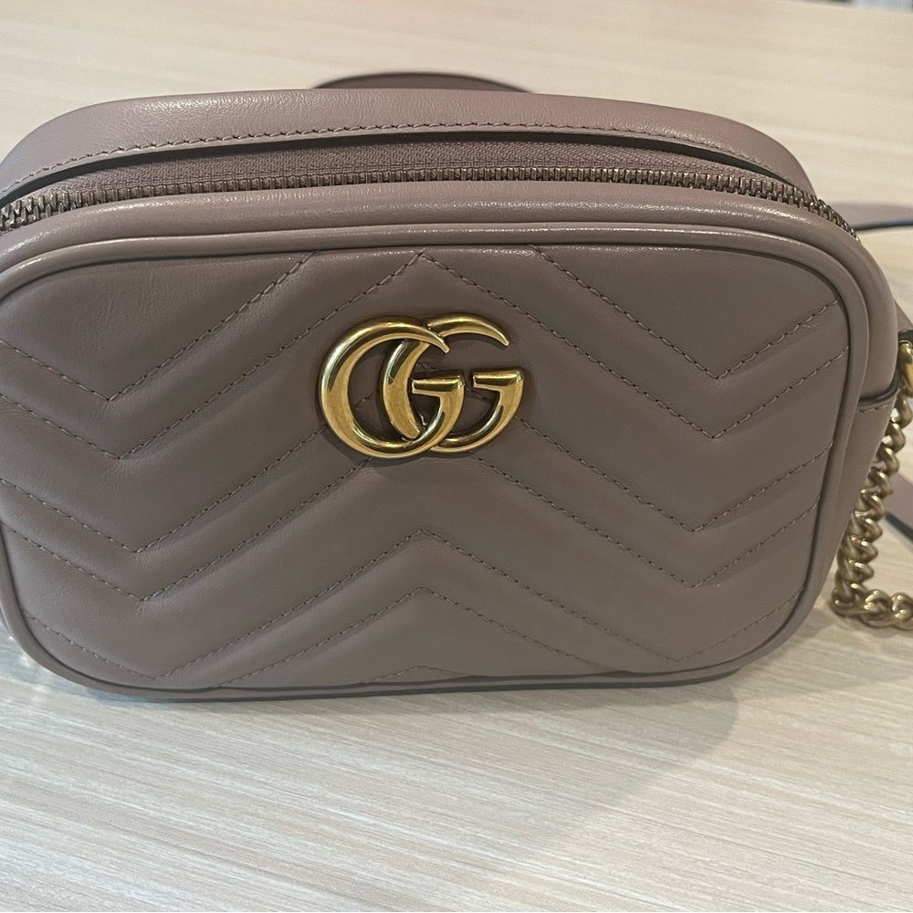 Gucci Mini GG Maramont Taupe Leather Crossbody Camera Bag - Picture 2 of 10